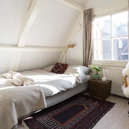 ホームステイ Rembrandt Studio's *